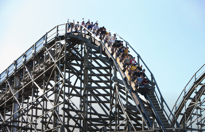 代表的なジェットコースターであるティーエクスプレス